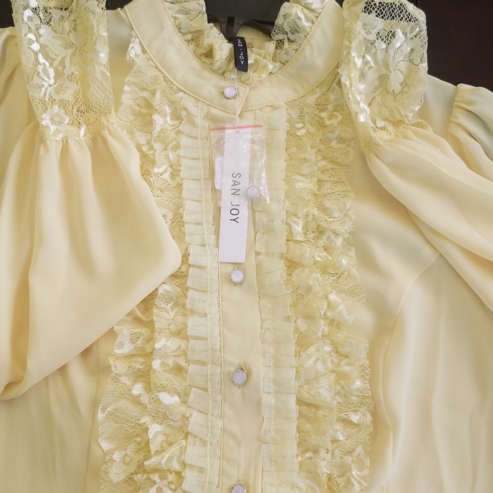 Blouse - Picture 3 of 4